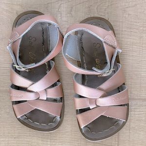Salt water sandals rose gold size 7